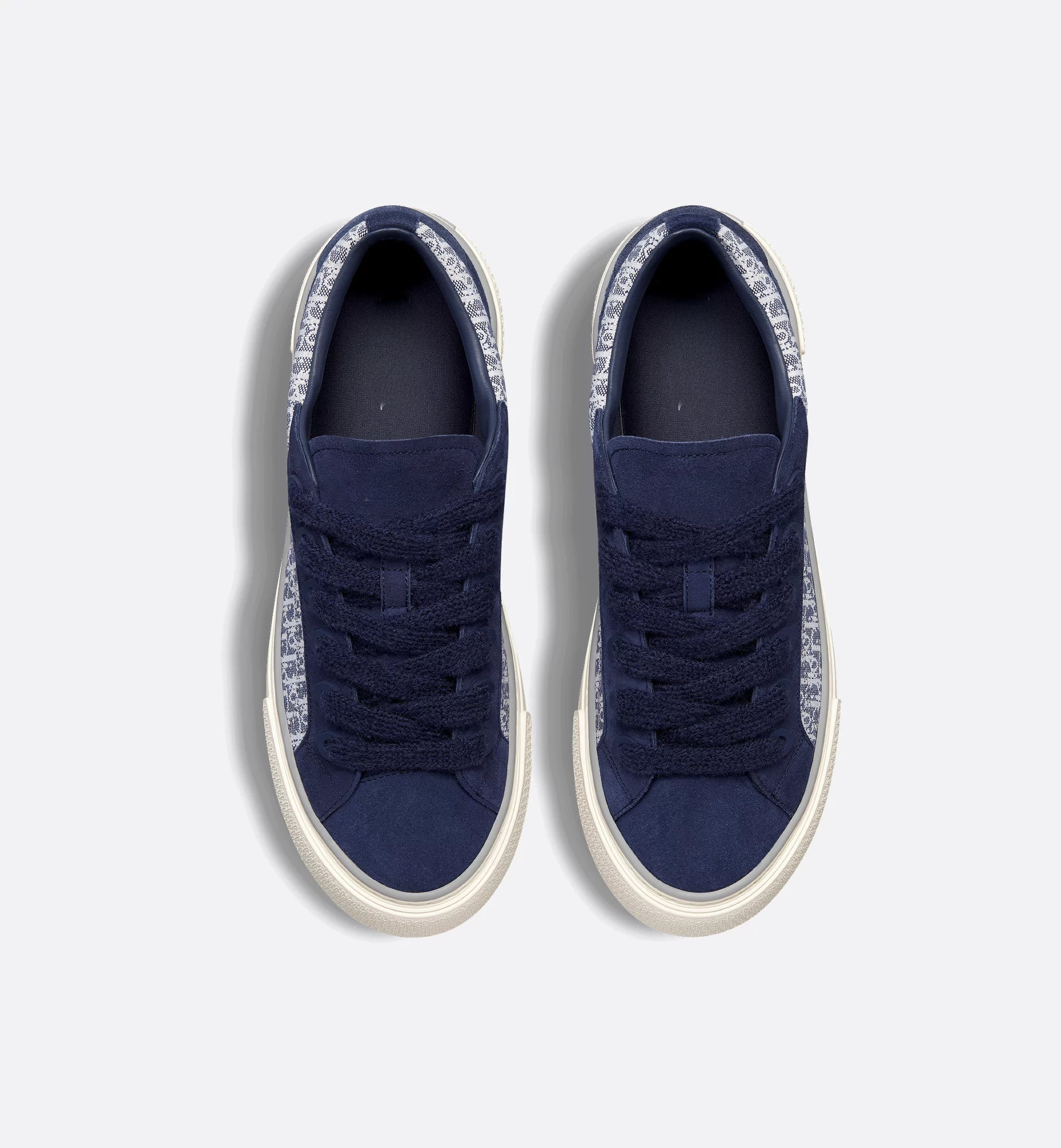 B33 Spin Sneaker